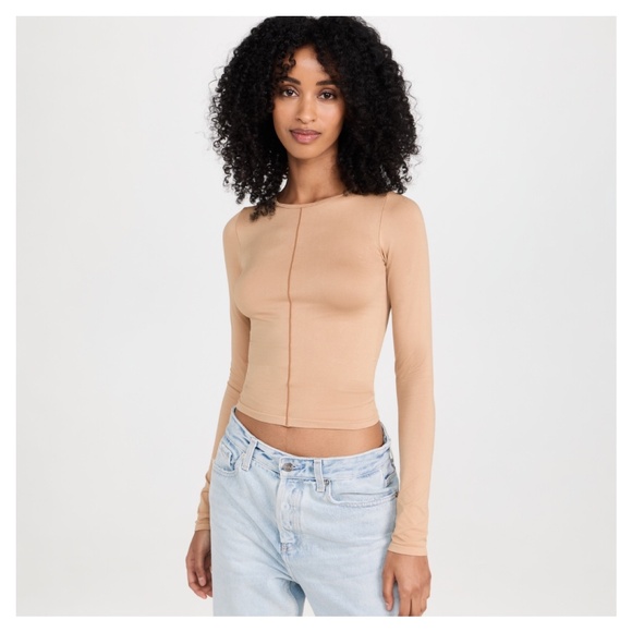 GOOD AMERICAN • Sculpted Seamless Tee in Tan/Beige - Picture 1 of 11